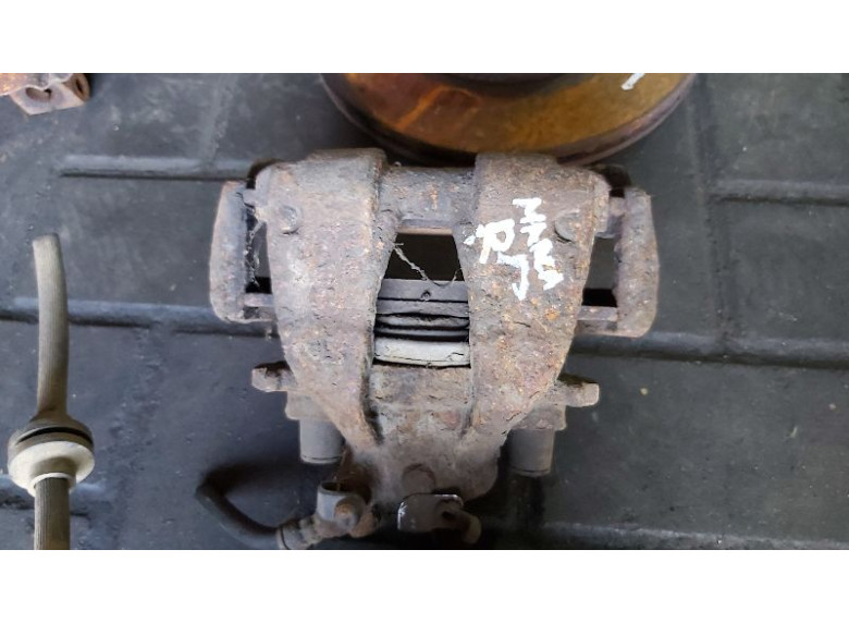 Суппорт передний правый к Fiat Marea