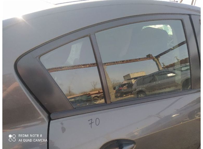 Стекло двери задней правой к Mazda 3, 2011г.