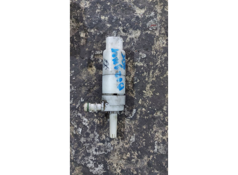 Насос (моторчик) омывателя фар к Chrysler Voyager, 2000г.