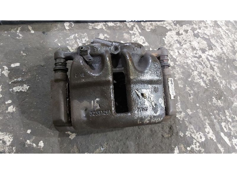 Суппорт передний правый к Citroen Jumpy, 2008г.