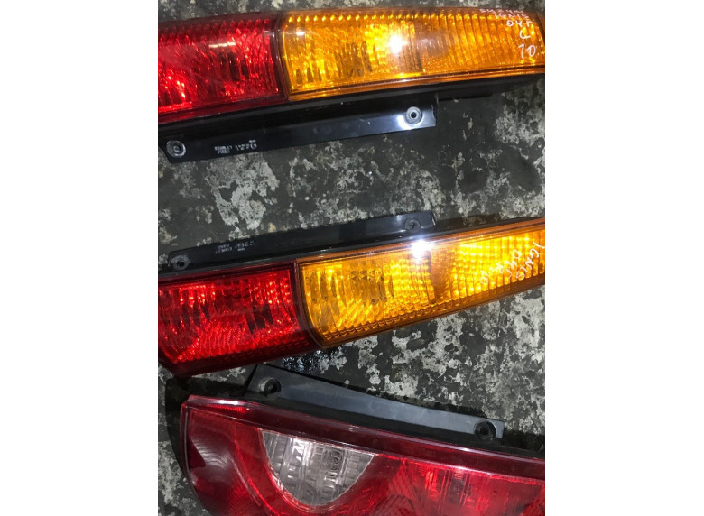 Фонарь задний правый к Suzuki Ignis, 2004г.