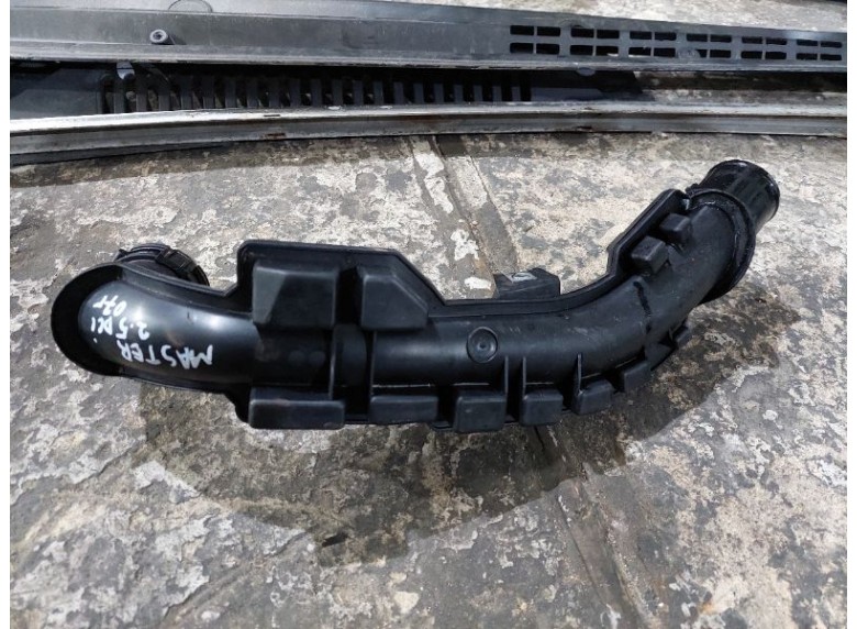 Патрубок интеркулера к Renault Master