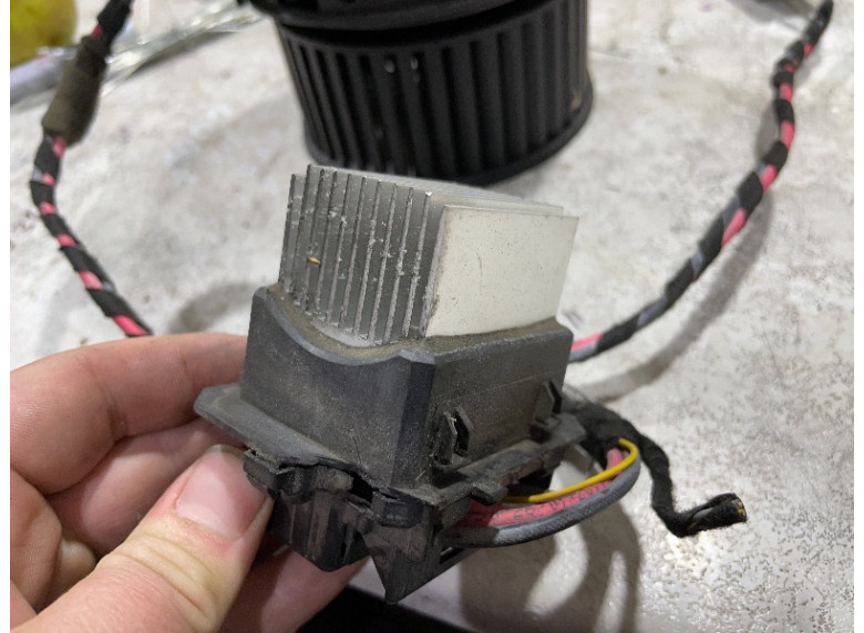 Сопротивление печки к Renault Megane, 2010г.