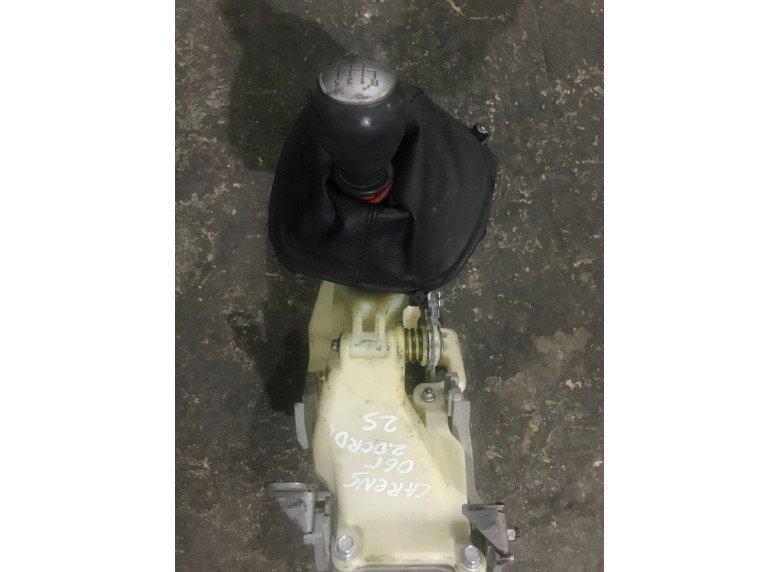 Кулиса к Kia Carens, 2006г.