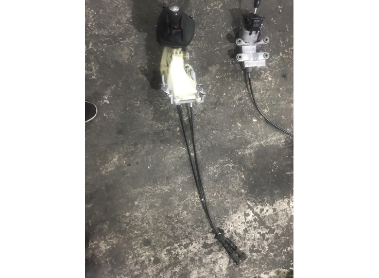 Кулиса к Kia Carens, 2006г.