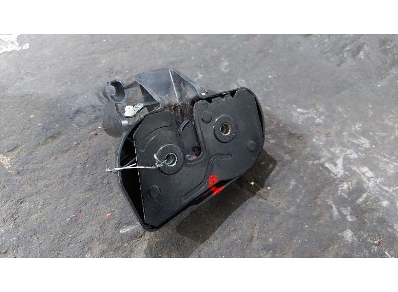 Замок багажника к Volkswagen Caddy, 2008г.