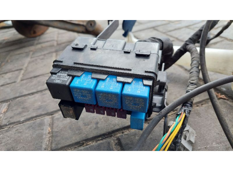 Блок предохранителей к Kia Ceed, 2007г.