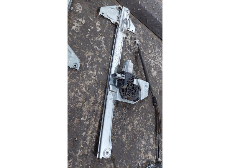 Стеклоподъемник электрический передний правый к Citroen Berlingo, 2009г.