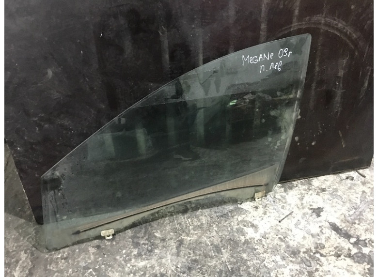 Стекло двери передней левой к Renault Megane, 2009г.