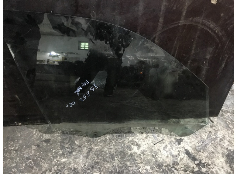 Стекло двери передней правой к BMW X5 E53, 2002г.