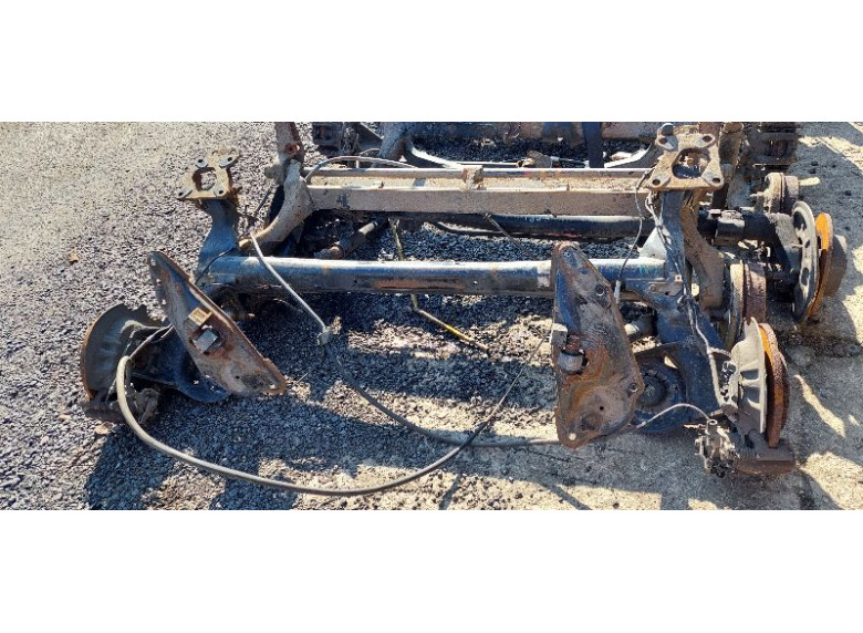 Балка подвески задняя к Citroen Berlingo, 2009г.