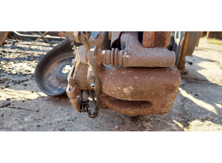 Суппорт задний правый к Citroen Berlingo, 2009г.