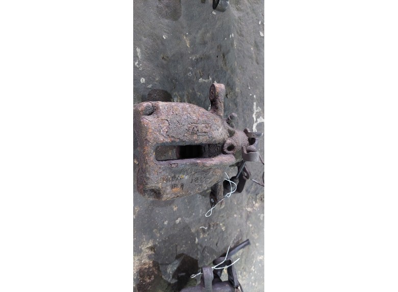 Суппорт задний левый к Peugeot Expert