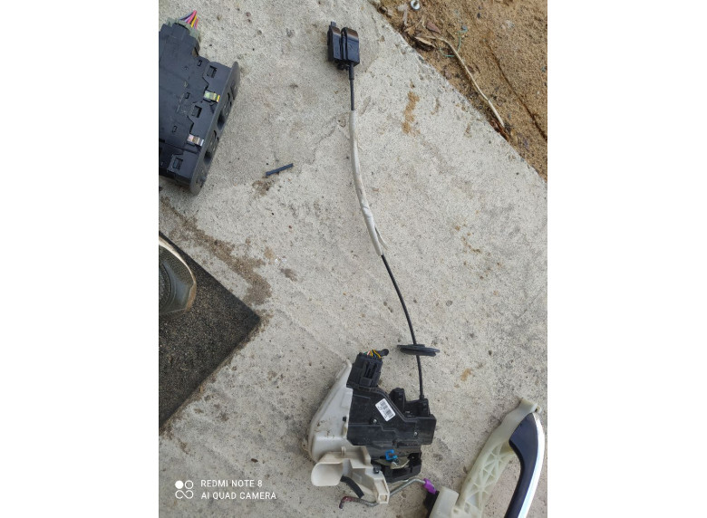 Замок двери передней правой к Kia Optima, 2016г.