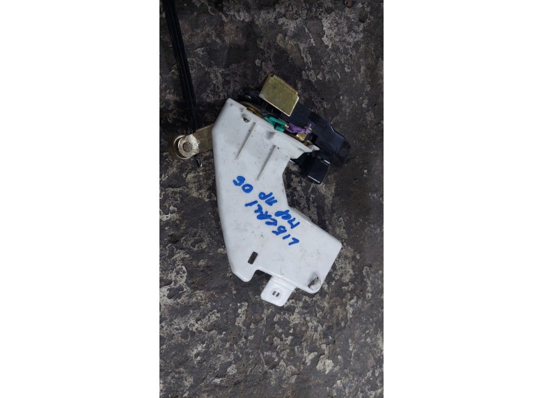 Замок двери передней правой к Jeep Liberty