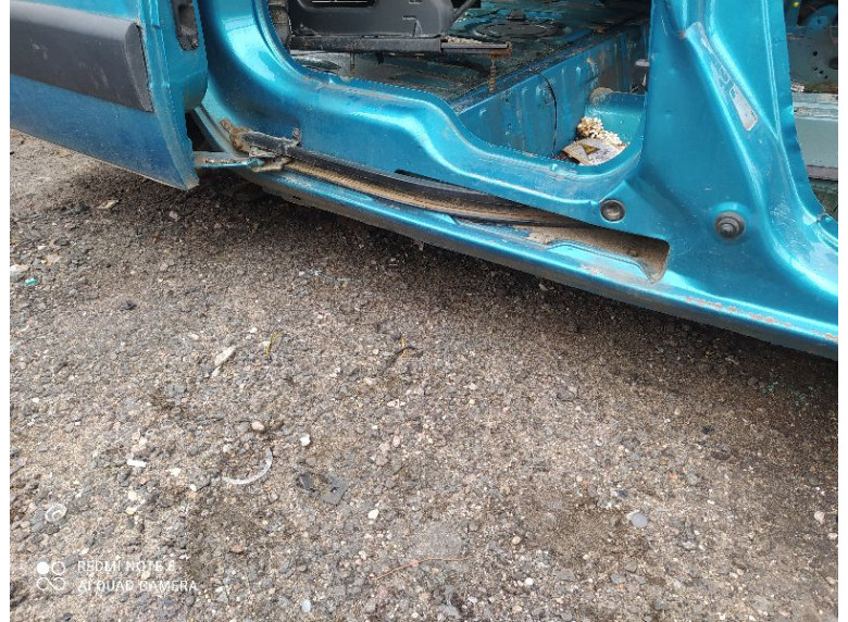 Порог правый к Renault Kangoo, 2008г.