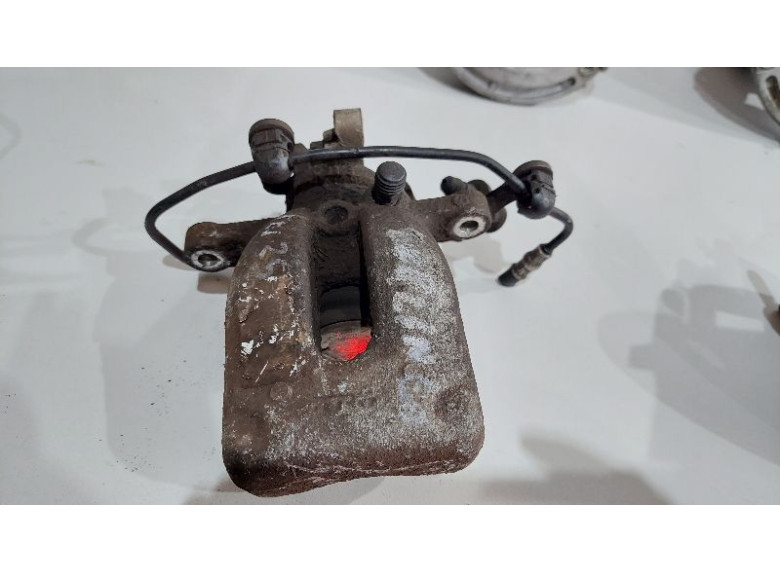 Суппорт задний правый к Citroen Berlingo, 2009г.