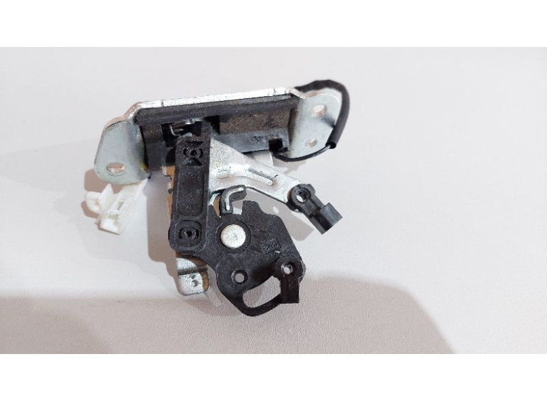 Замок багажника к Kia Rio, 2008г.