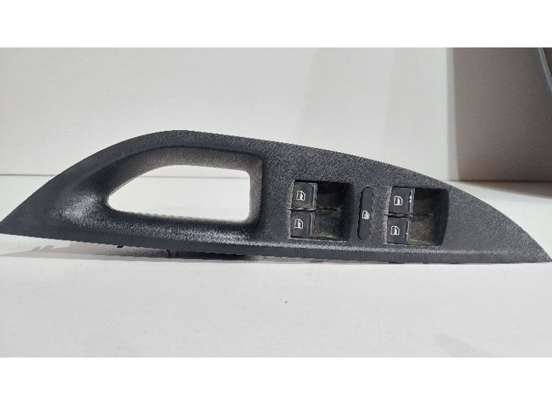 Блок управления стеклоподъемниками к Seat Altea, 2008г.