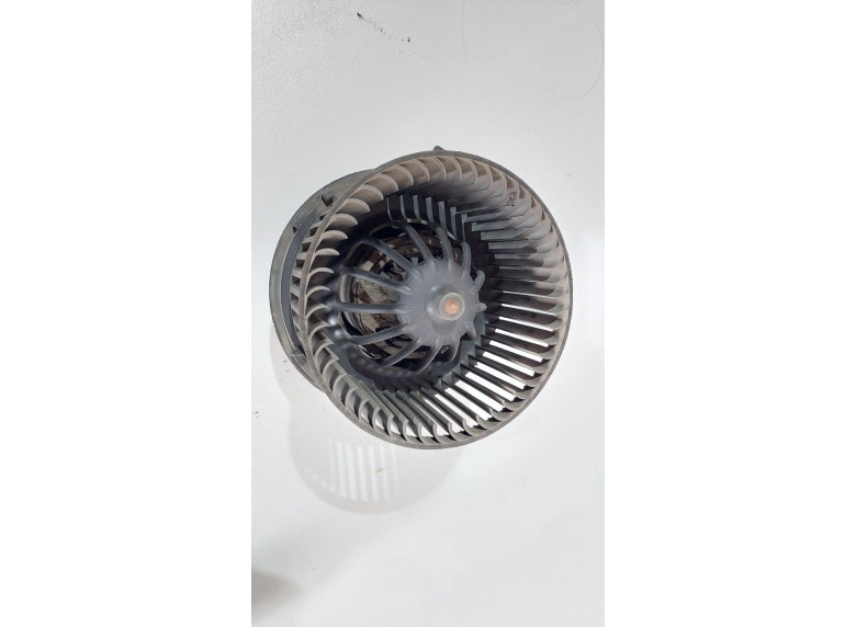 Моторчик печки к Renault Logan, 2010г.