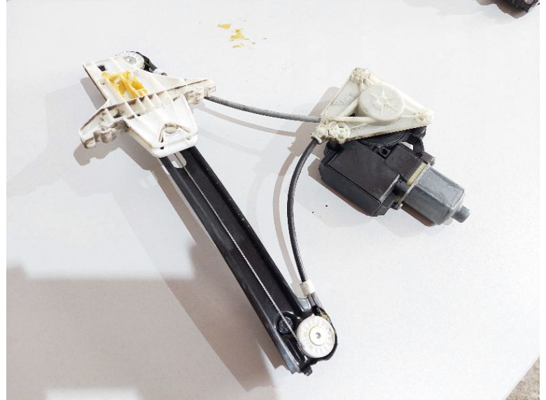 Стеклоподъемник электрический задний левый к Volkswagen Polo, 2010г.