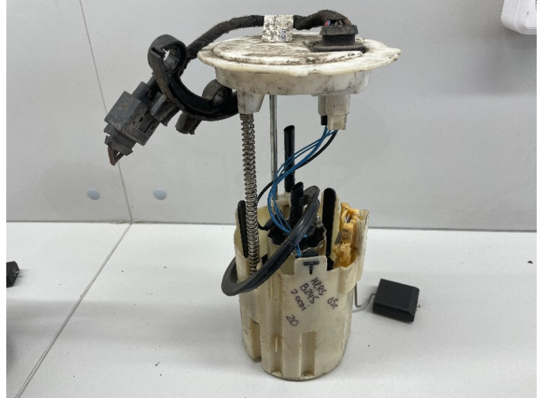 Насос топливный к Mercedes B W245, 2005г.