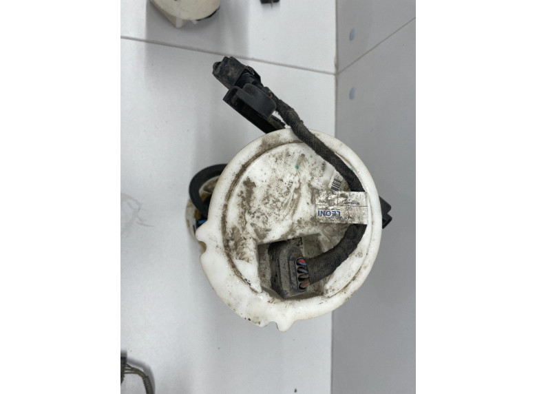 Насос топливный к Mercedes B W245, 2005г.