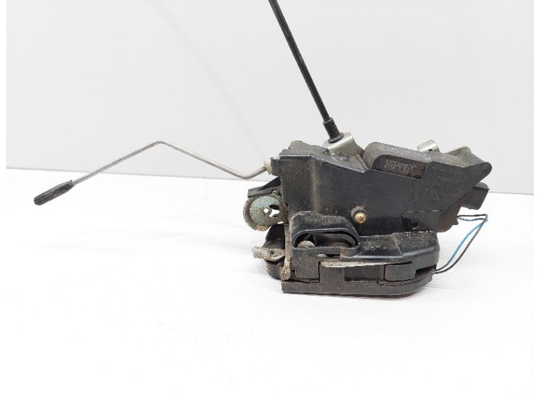 Замок двери передней правой к Mercedes Vito W639, 2005г.