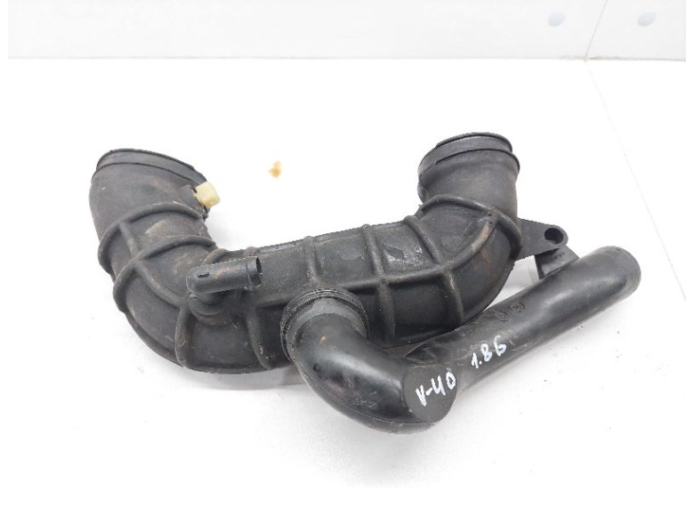 Патрубок воздушного фильтра к Патрубок воздушного фильтра к Volvo V40 undefined г. V40