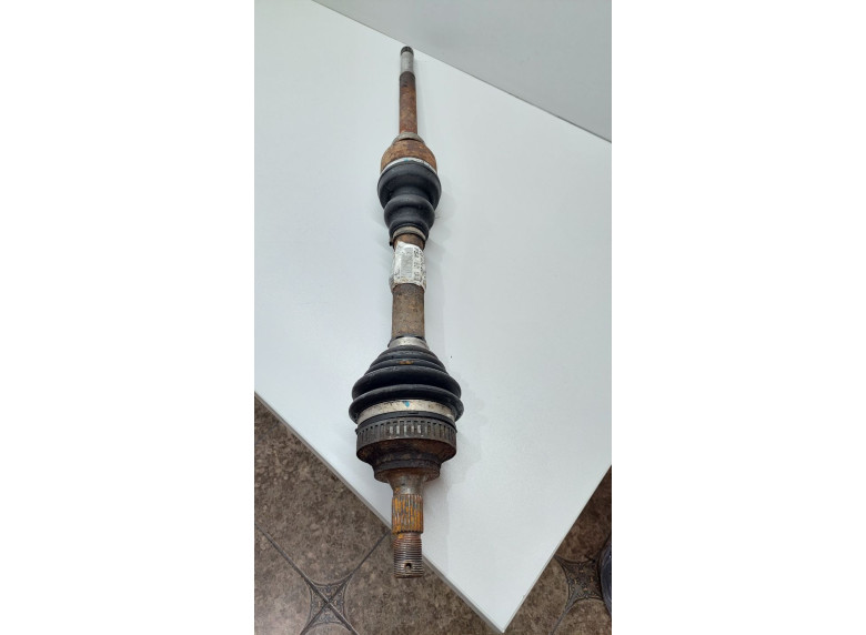 Полуось передняя правая (приводной вал, ШРУС) к Citroen Xsara Picasso, 2004г.