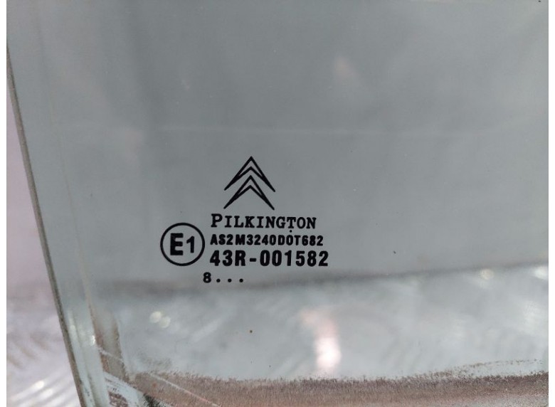 Стекло двери передней правой к Стекло двери передней правой к Citroen C3Picasso undefined г. C3 Picasso