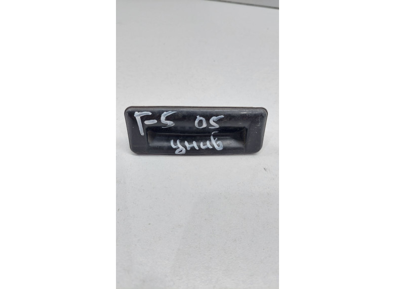 Кнопка открытия багажника к Volkswagen Golf, 2006г.