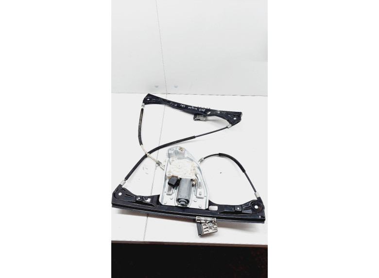 Стеклоподъемник электрический передний правый к Mercedes C W203, 2003г.