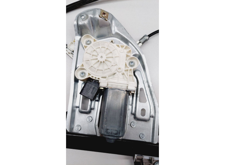 Стеклоподъемник электрический передний правый к Mercedes C W203, 2003г.