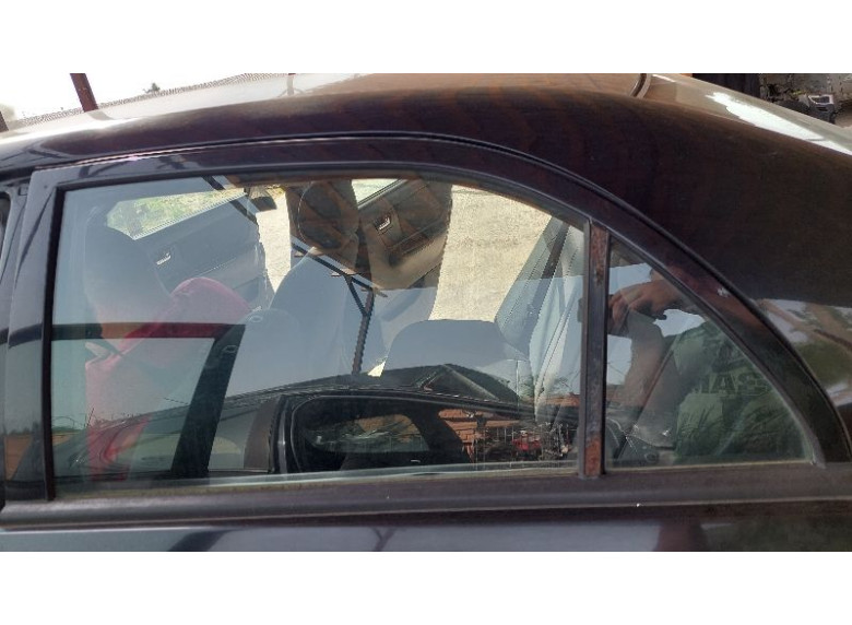 Стекло двери задней левой к Geely SC7