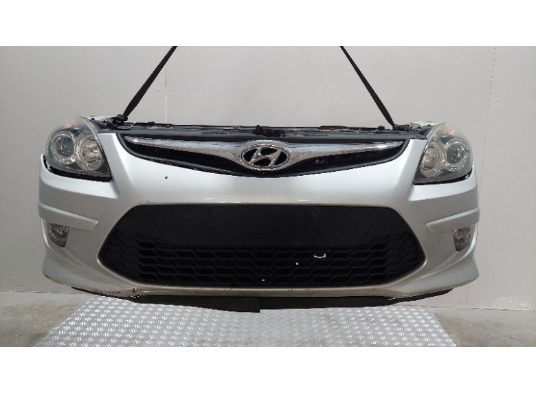 Усилитель бампера переднего к Hyundai i30, 2012г.