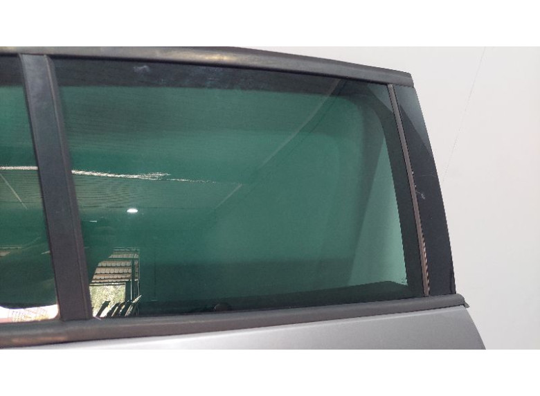 Стекло двери задней правой к Renault Megane, 2009г.