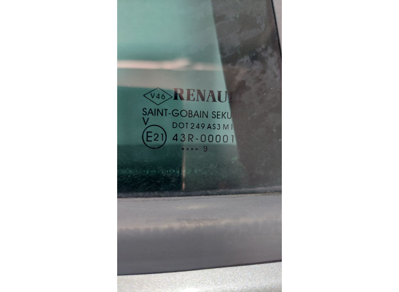 Стекло двери задней правой к Renault Megane, 2009г.