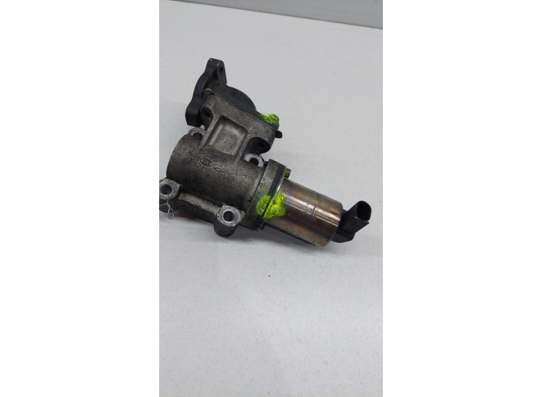 Клапан EGR к Kia Carens, 2002г.