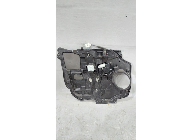 Стеклоподъемник электрический передний левый к Mazda 5, 2006г.