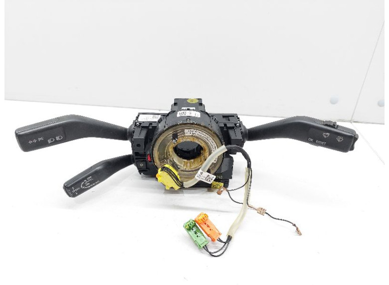 Переключатель подрулевой (стрекоза) к Volkswagen Passat, 2008г.