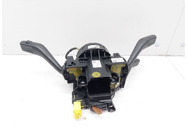 Переключатель подрулевой (стрекоза) к Volkswagen Passat, 2008г.