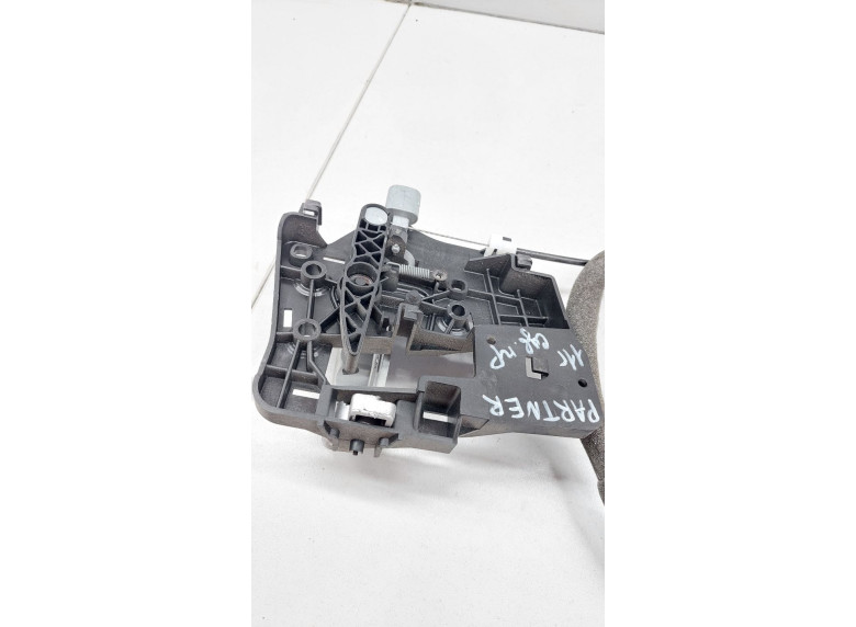 Ручка внутренняя задняя правая к Peugeot Partner, 2011г.