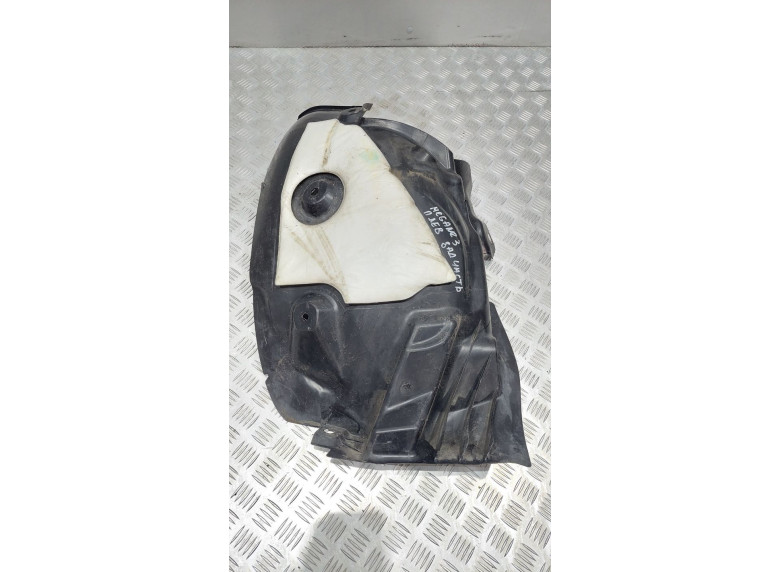 Защита арок передняя левая (подкрылок) к Renault Megane, 2009г.