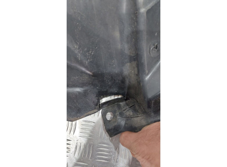 Защита арок передняя левая (подкрылок) к Renault Megane, 2009г.