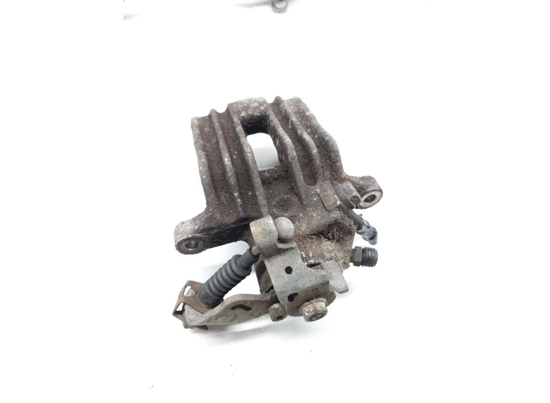 Суппорт задний левый к Volkswagen Golf, 2001г.