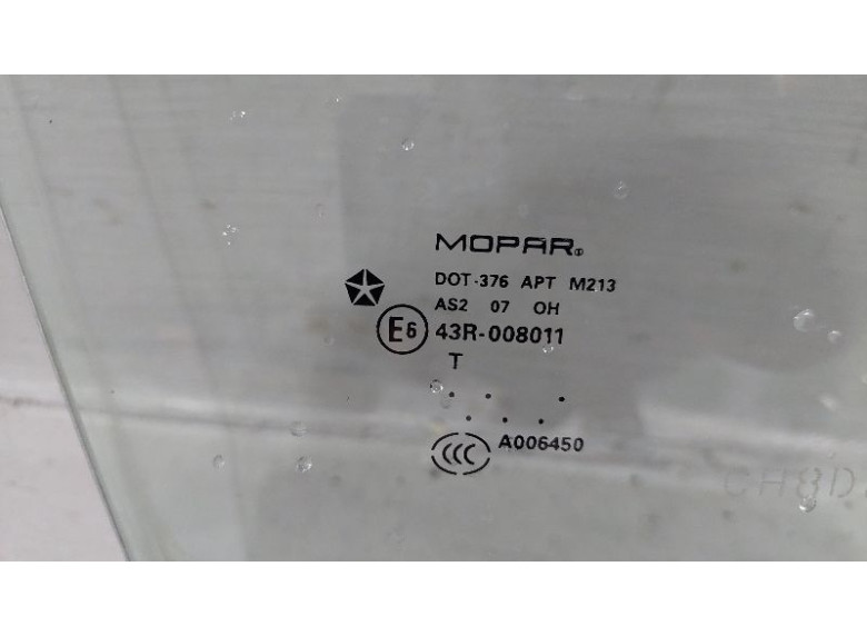 Стекло двери передней правой к Dodge Caliber, 2007г.