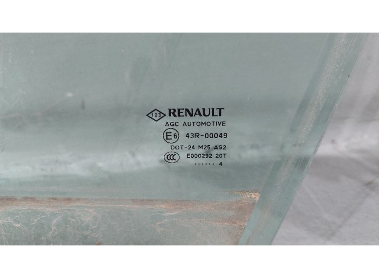 Стекло двери передней левой к Renault Laguna, 2014г.
