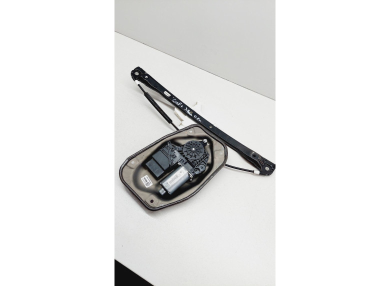 Стеклоподъемник электрический задний правый к Volkswagen Golf Plus, 2007г.