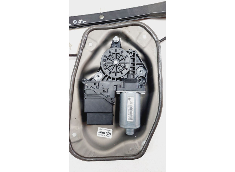 Стеклоподъемник электрический задний правый к Volkswagen Golf Plus, 2007г.